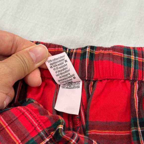 VICTORIA'S SECRET PLAID PAJAMA SET - Picture 9 of 11